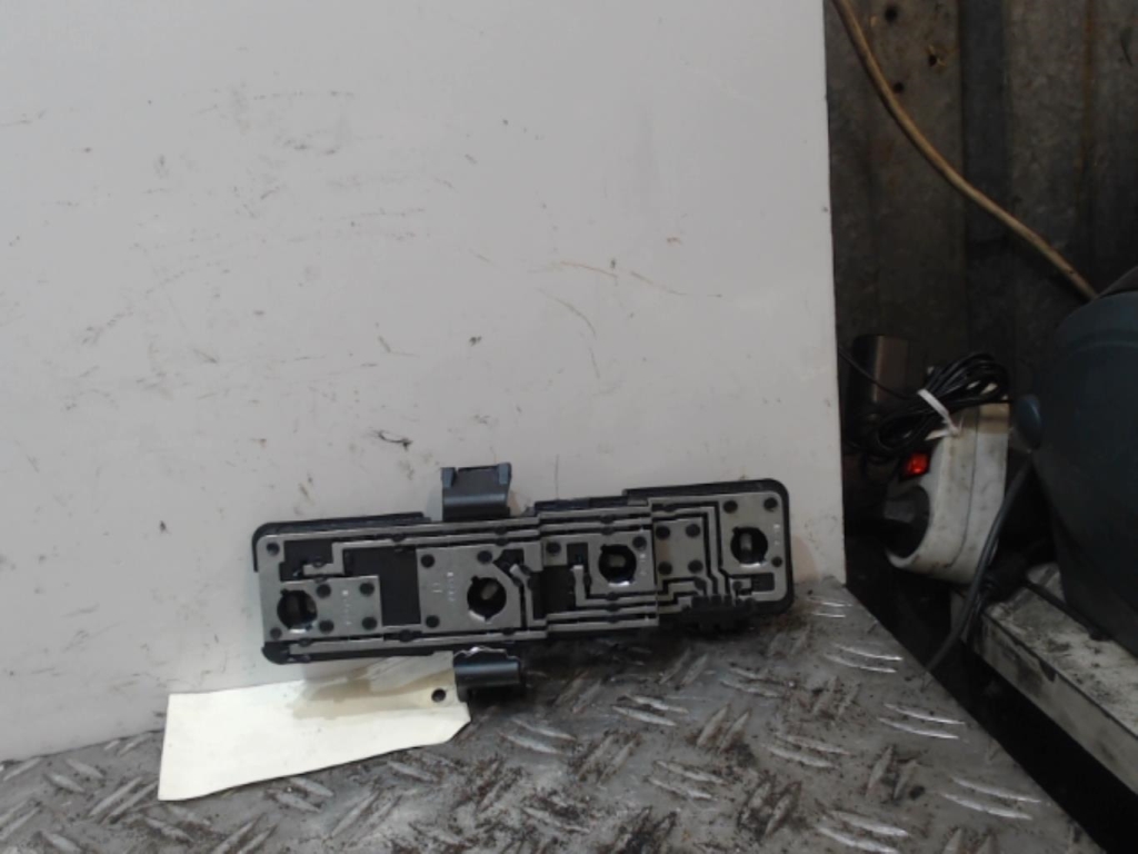 Base portalampade fanale posteriore destro CITROEN XSARA PICASSO PHASE 1 Gasolina - 1