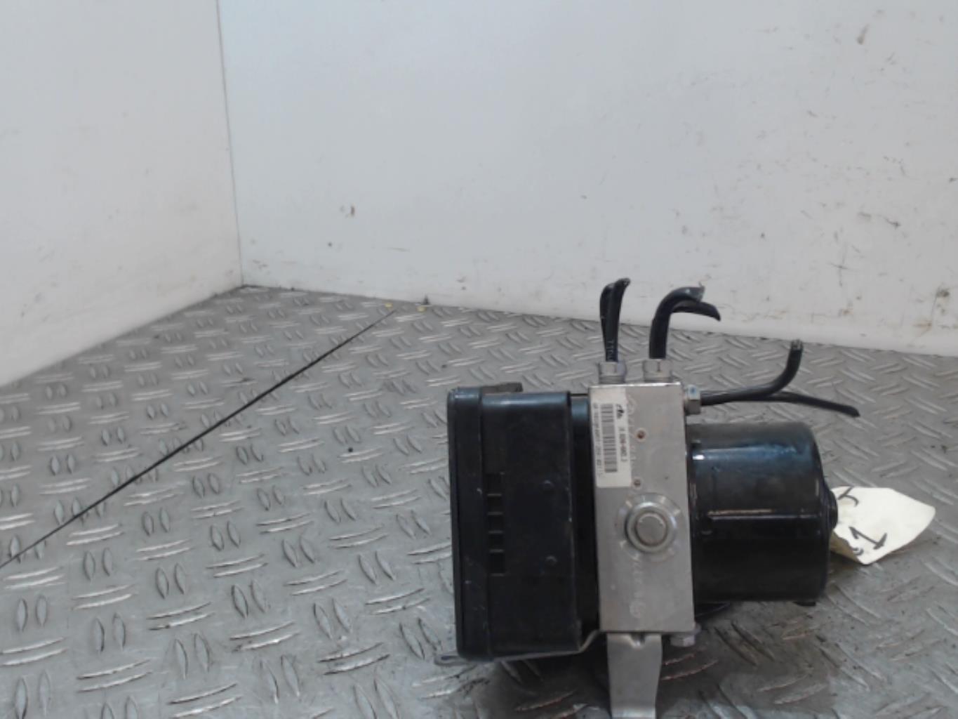 Bloc ABS (freins anti-blocage) BMW SERIE 1 E81 Diesel - 1