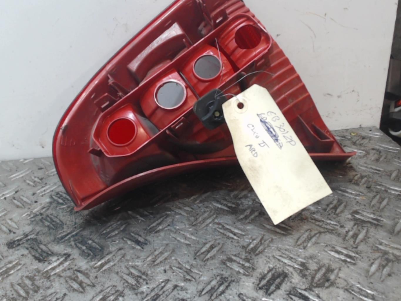 Fanale posteriore principale destro (luci) RENAULT CLIO 2 PHASE 2 Diésel - 1