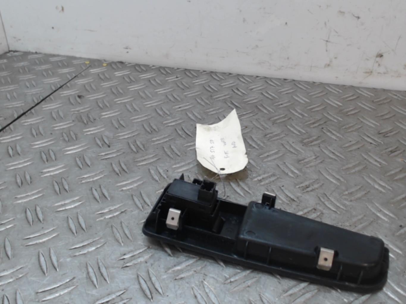 Interruttore lavacristalli posteriore destro FIAT GRANDE PUNTO Diésel - 1