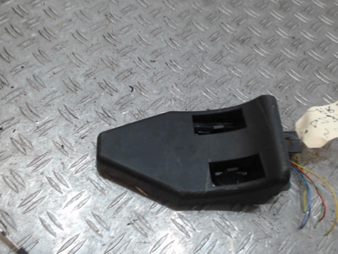 Base portalampade fanale posteriore destro PEUGEOT 405 PHASE 2 Gasolina - 1