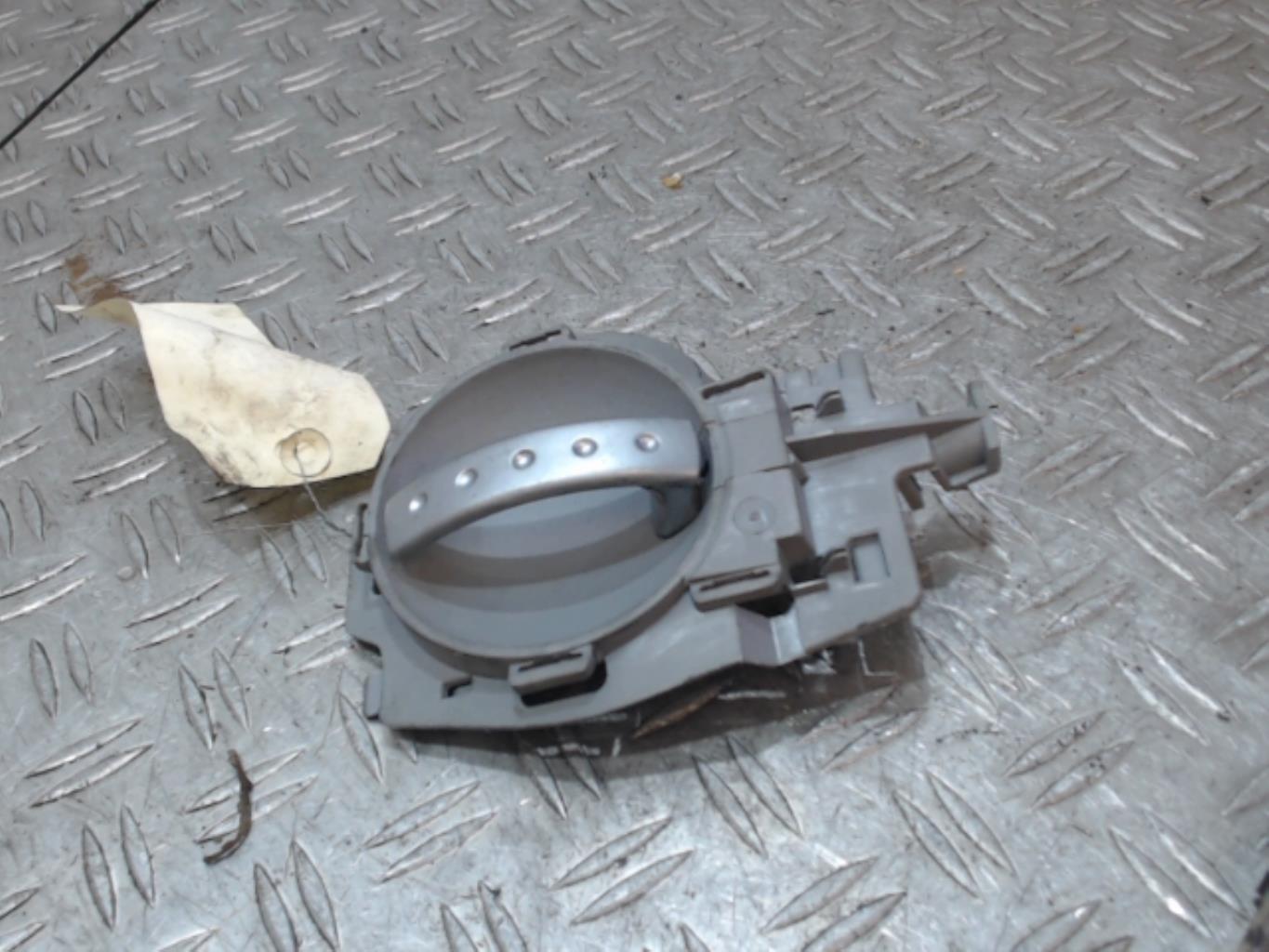 Maniglia interna anteriore sinistra CITROEN C3 PLURIEL PHASE 1 CABRIOLET Gasolina - 1