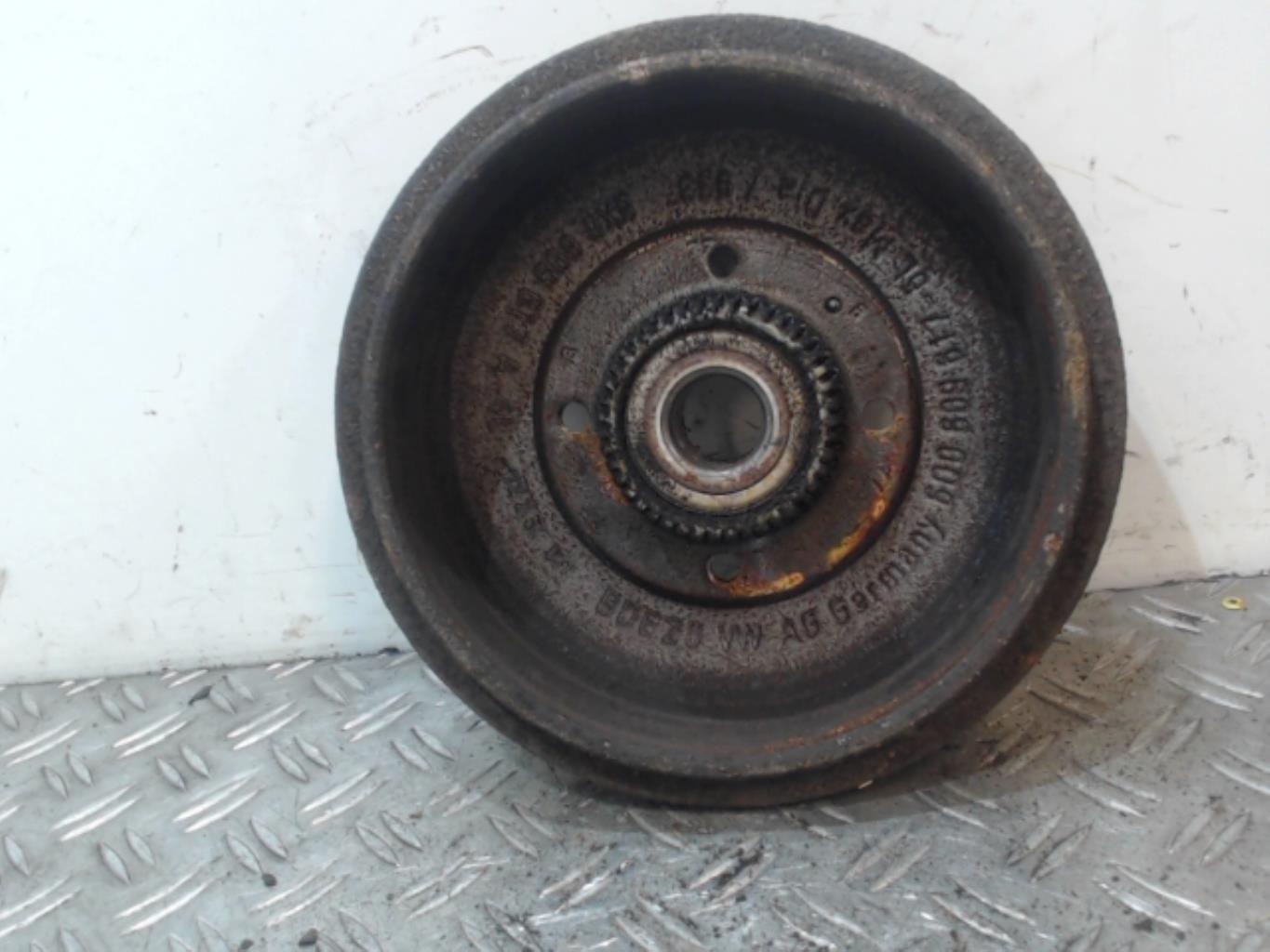 Tamburo posteriore sinistro VOLKSWAGEN POLO 3 PHASE 2 Gasolina - 1