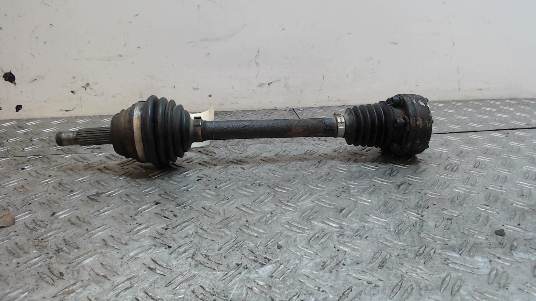 Giunto cardanico albero di trasmissione sinistro VOLKSWAGEN POLO 3 Gasolina - 1