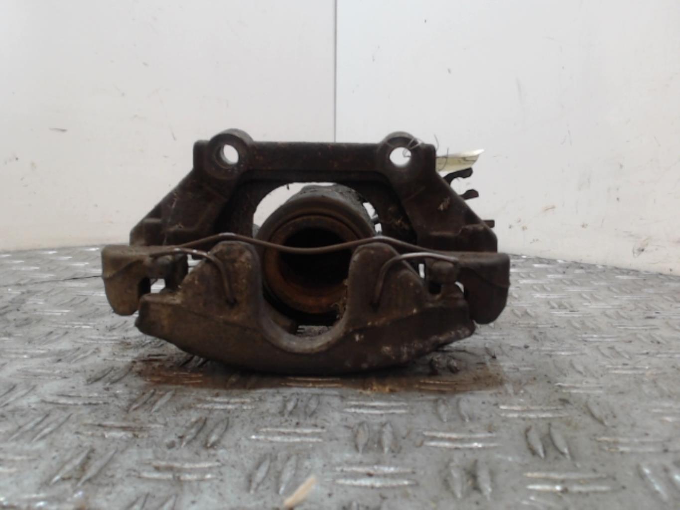 Pinza freni anteriore destra VOLKSWAGEN PASSAT 4 PHASE 2 BREAK Diésel - 1