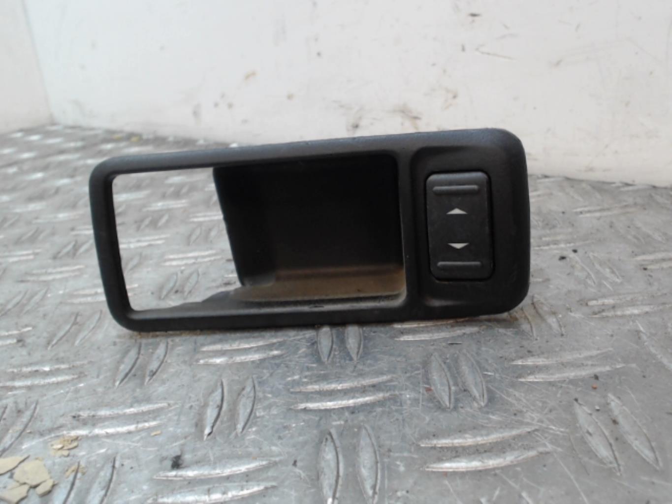 Interruttore lavacristalli posteriore sinistro FORD C-MAX 1 PHASE 2 Diésel - 1