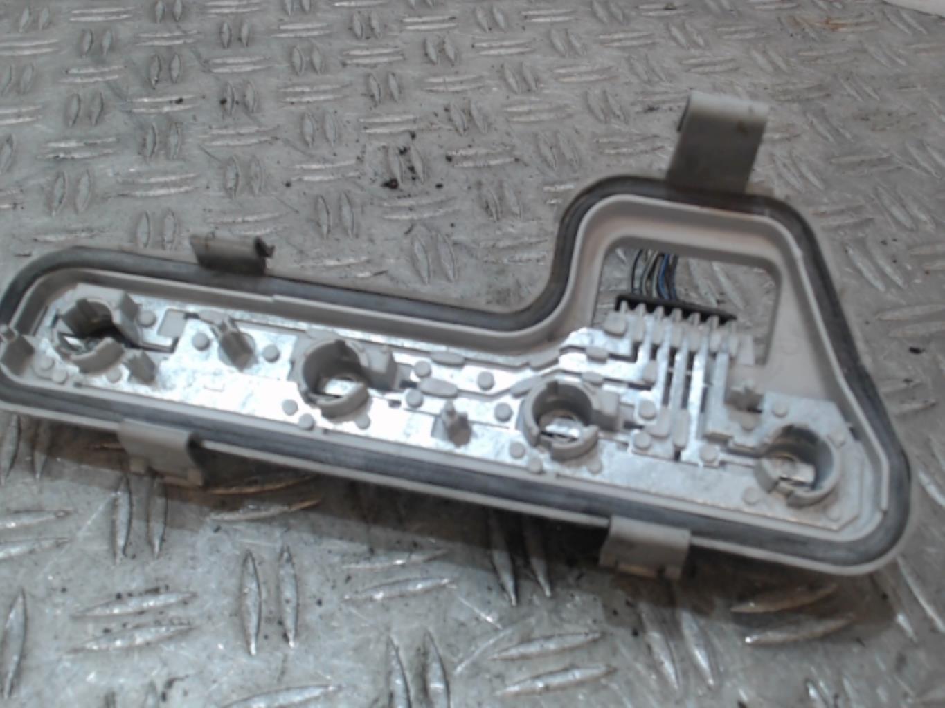 Base portalampade fanale posteriore sinistro OPEL ZAFIRA A PHASE 2 Diésel - 1