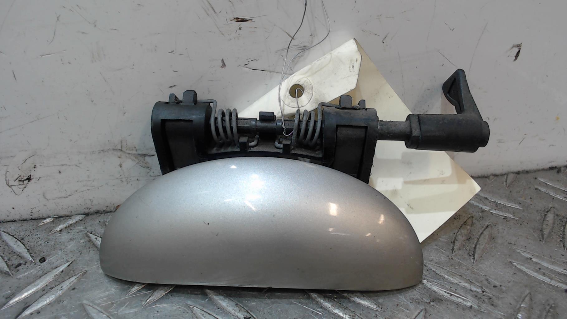 Maniglia portiera posteriore sinistra PEUGEOT 206 PHASE 2 Diésel - 1
