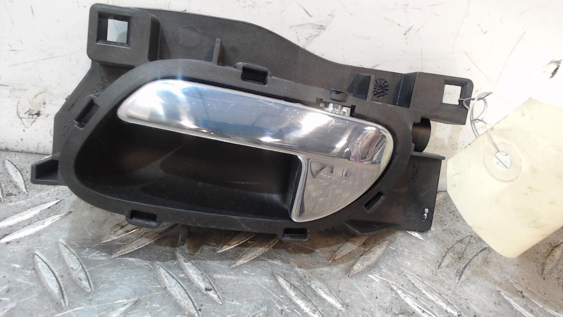 Maniglia interna anteriore sinistra CITROEN C4 1 PHASE 1 COUPE Diésel - 1
