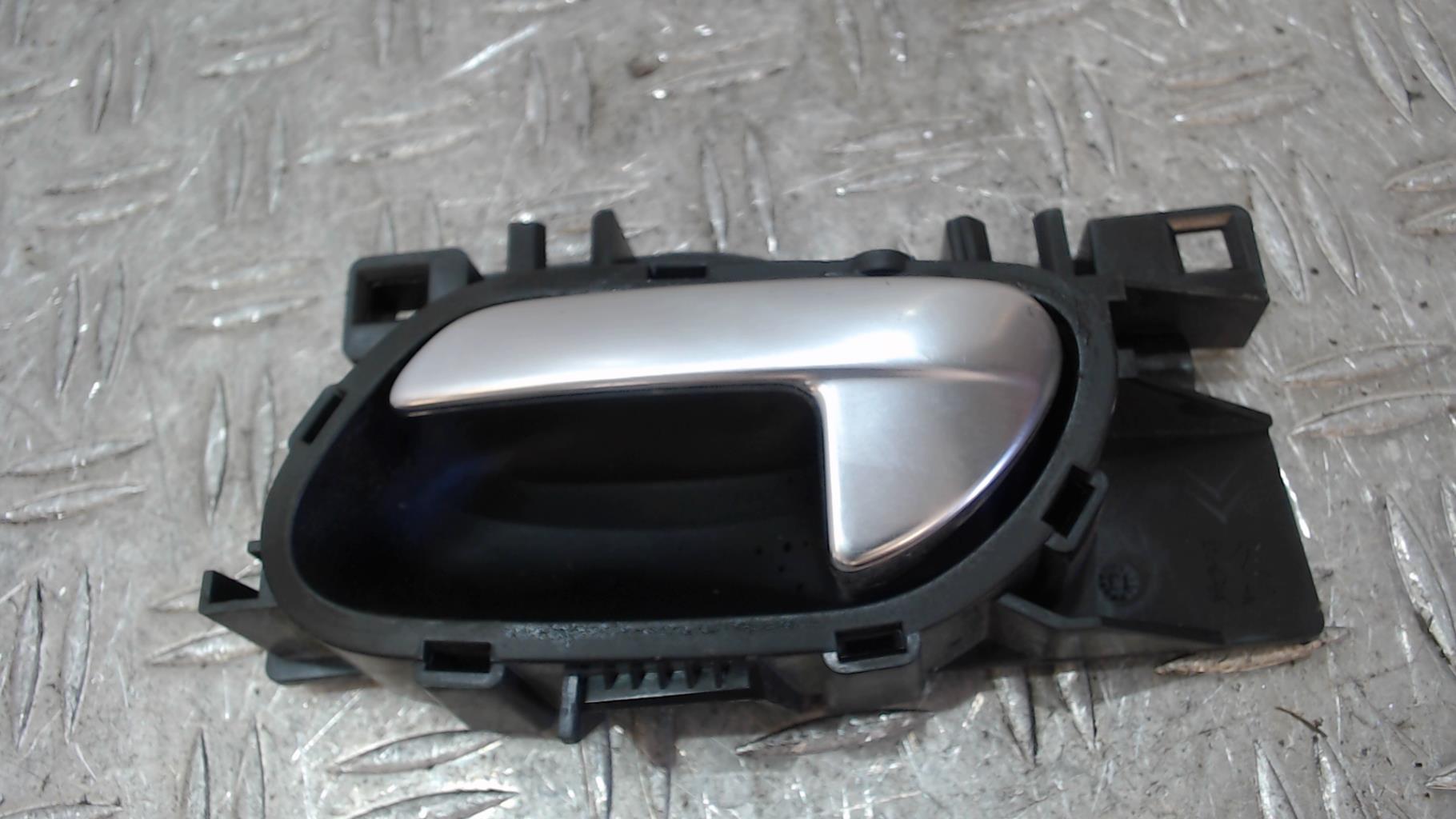 Maniglia interna anteriore sinistra PEUGEOT 208 1 PHASE 1 Gasolina - 1
