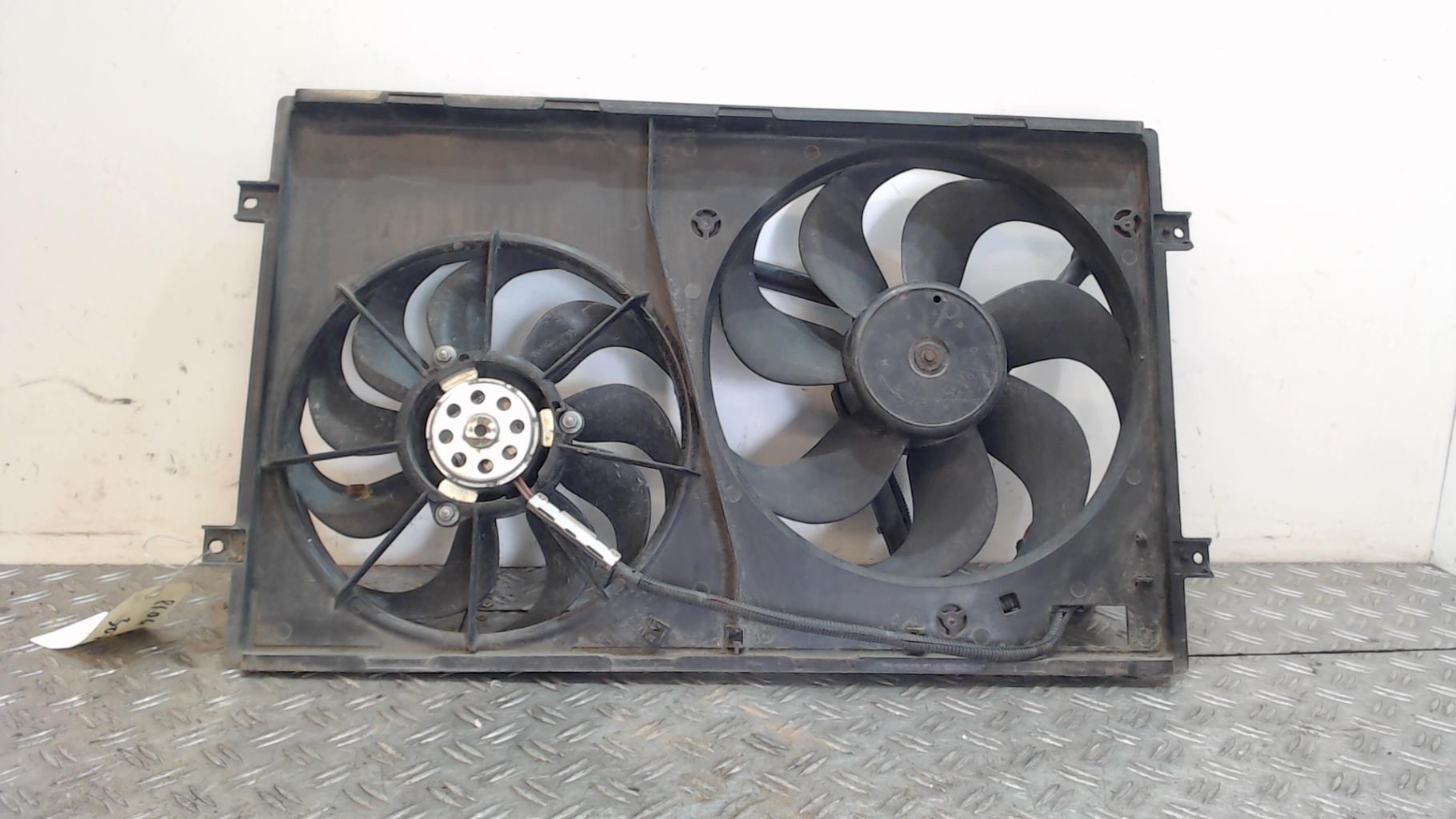 Ventilateur eau VOLKSWAGEN GOLF 4 BREAK Diesel - 1