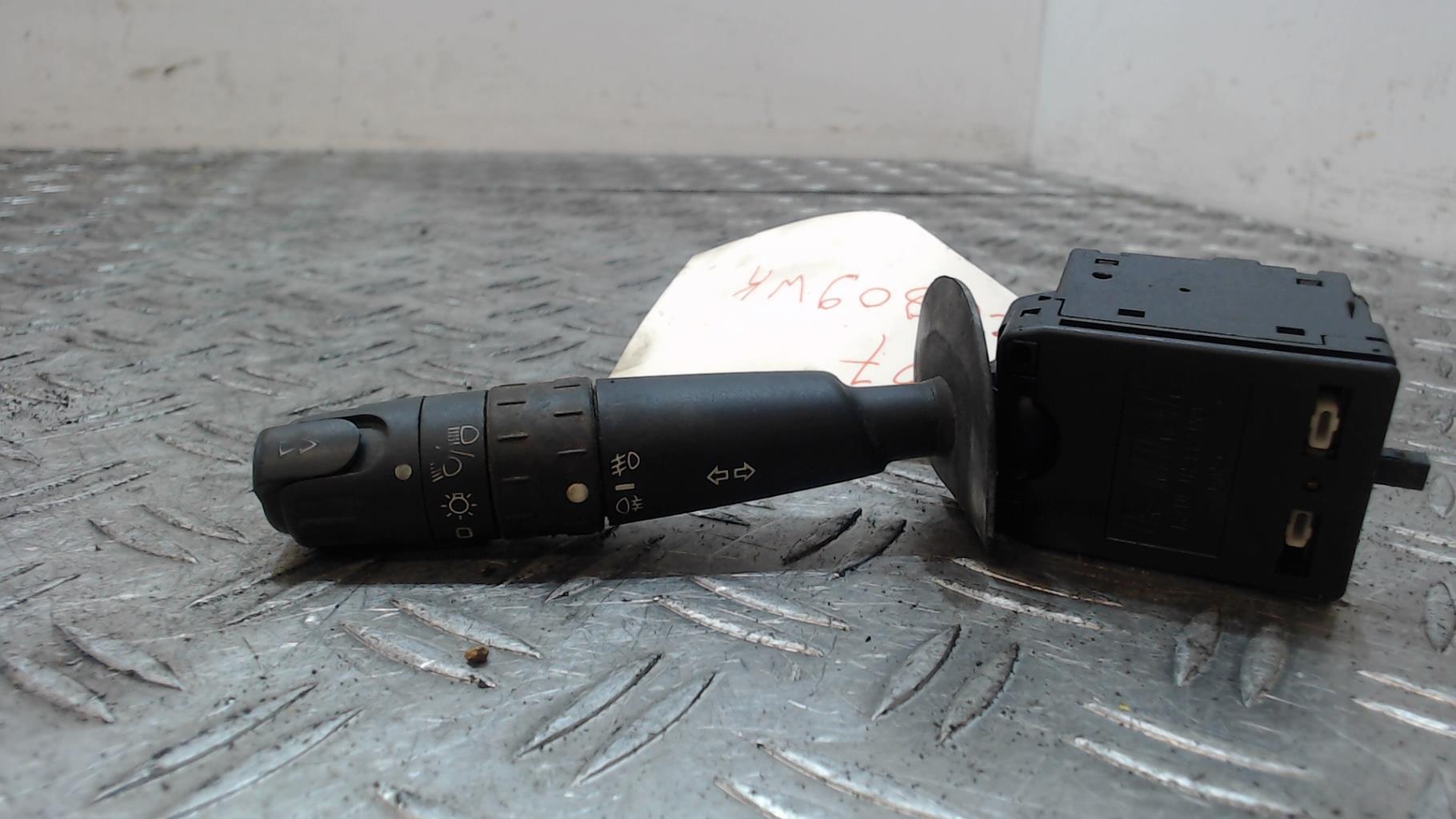 Commodo phare PEUGEOT 607 PHASE 1 Essence - 1