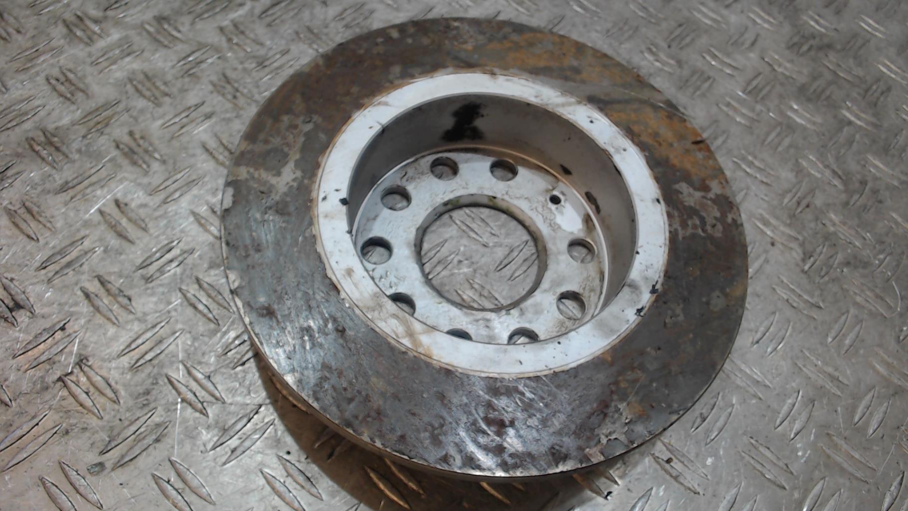 Tamburo posteriore sinistro VOLKSWAGEN GOLF 5 Diésel - 1