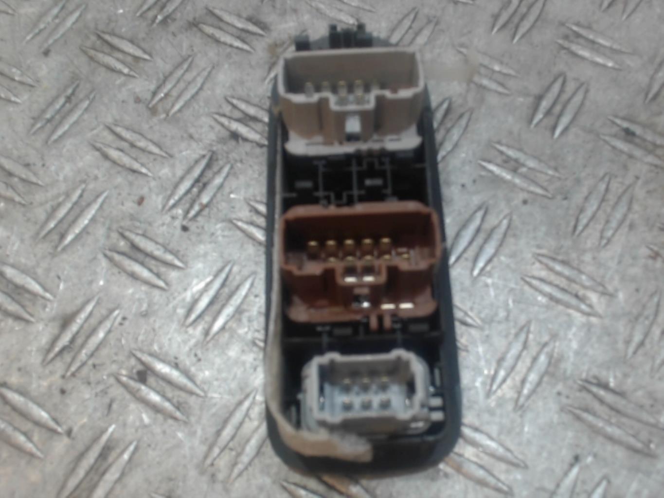 Interruptor de elevalunas RENAULT SCENIC 2 PHASE 1 Diésel - 1