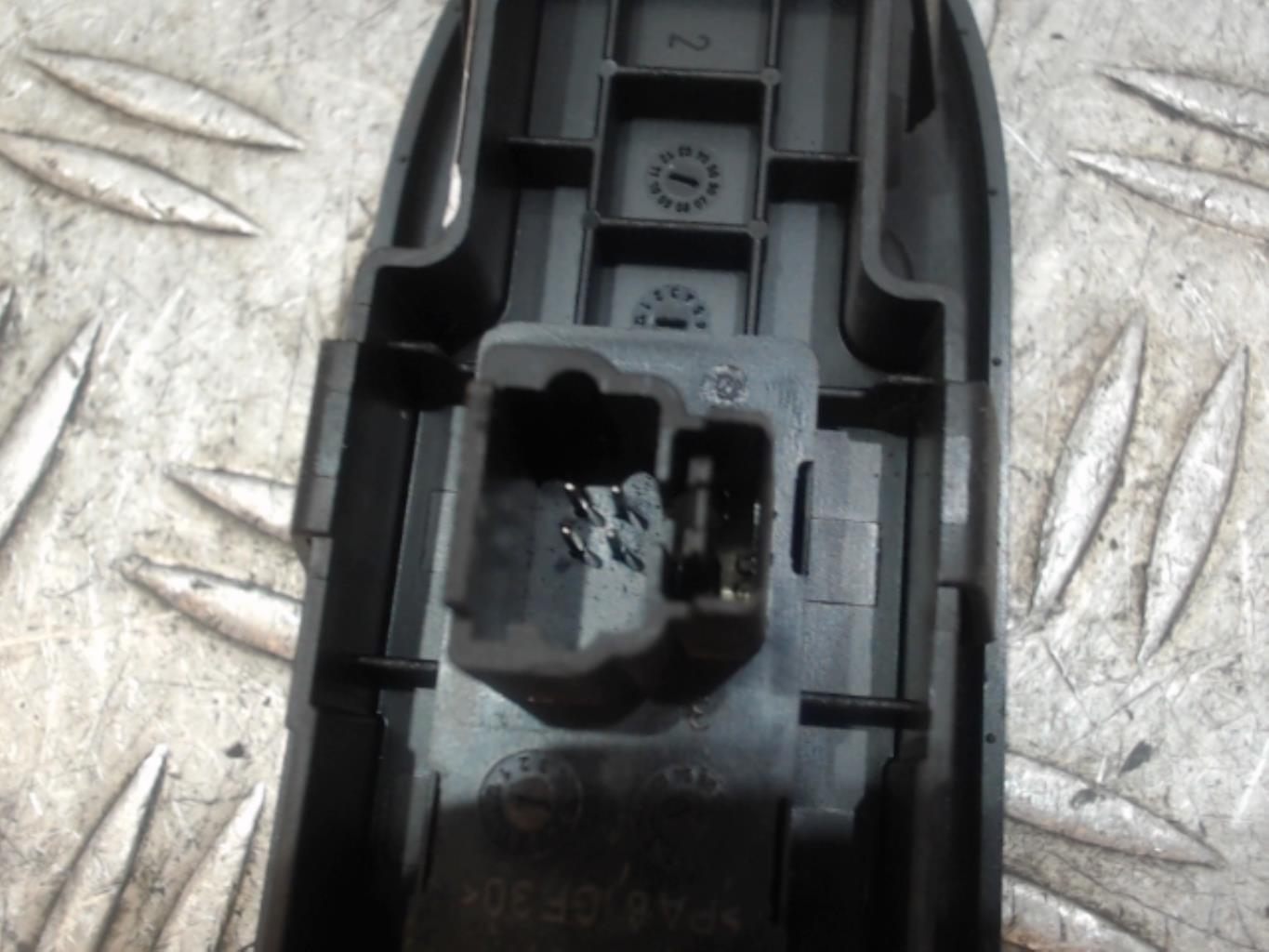 Interruttore lavacristalli anteriore destro PEUGEOT 307 PHASE 1 Diésel - 1