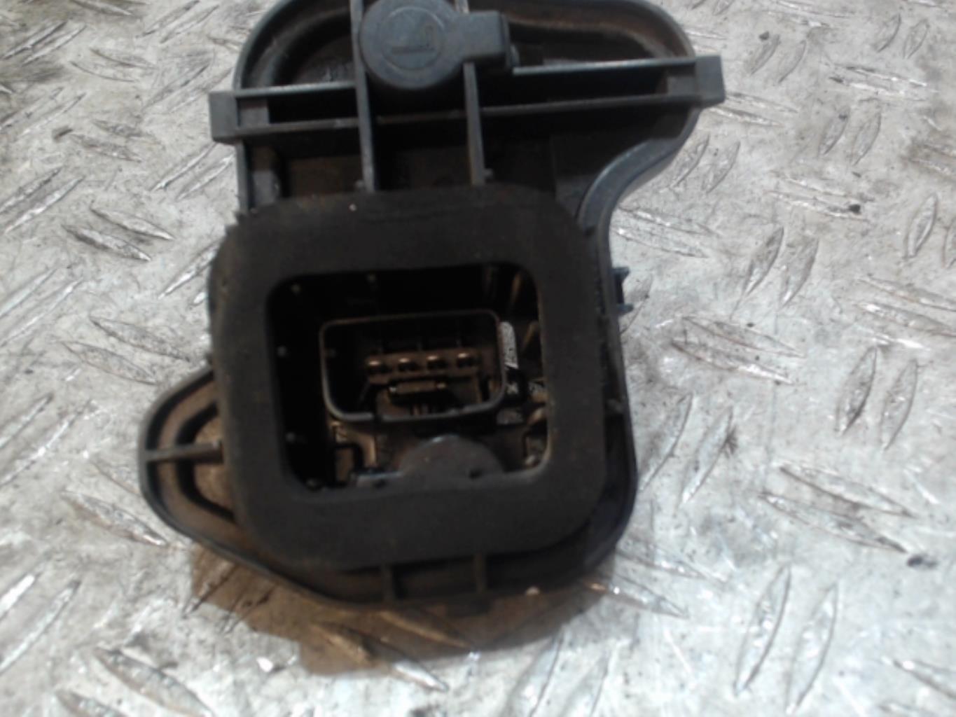 Platine feu arriere gauche VOLKSWAGEN GOLF 5 Diesel - 1