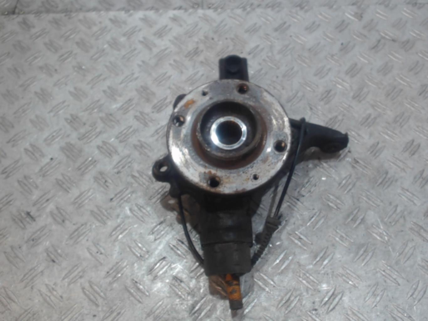 Moyeu avant gauche CITROEN C4 2 PHASE 2 Diesel - 1