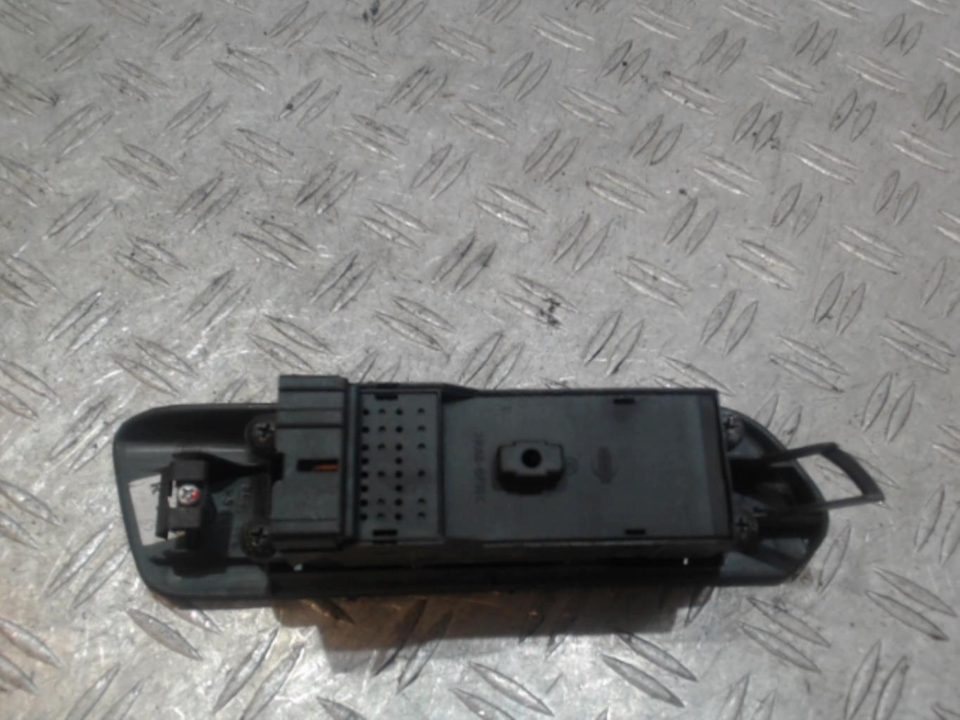 Interruttore alzacristalli NISSAN PRIMERA 2 PHASE 2 Gasolina - 1