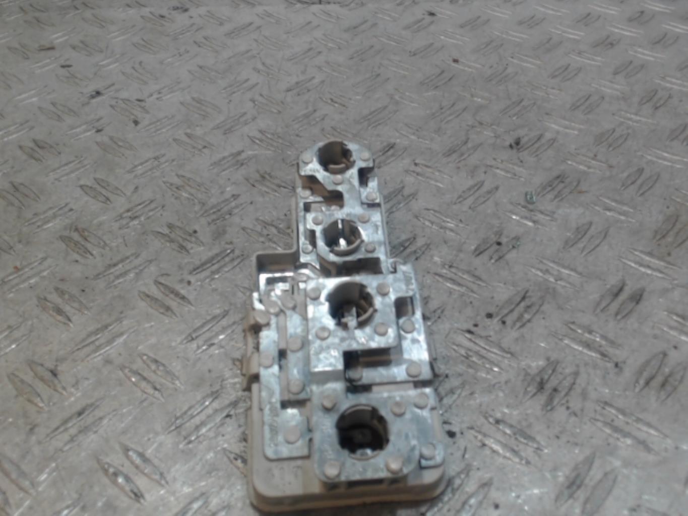 Base portalampade fanale posteriore destro AUDI A3 1 PHASE 1 Diésel - 1