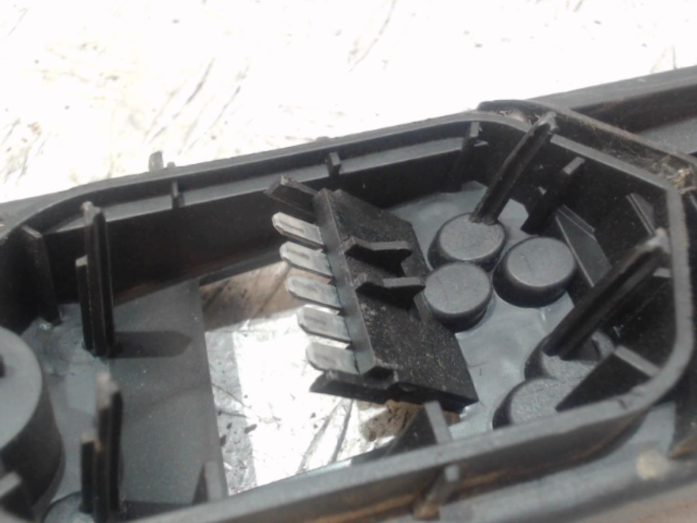 Base portalampade fanale posteriore destro OPEL MERIVA A PHASE 1 Gasolina - 1