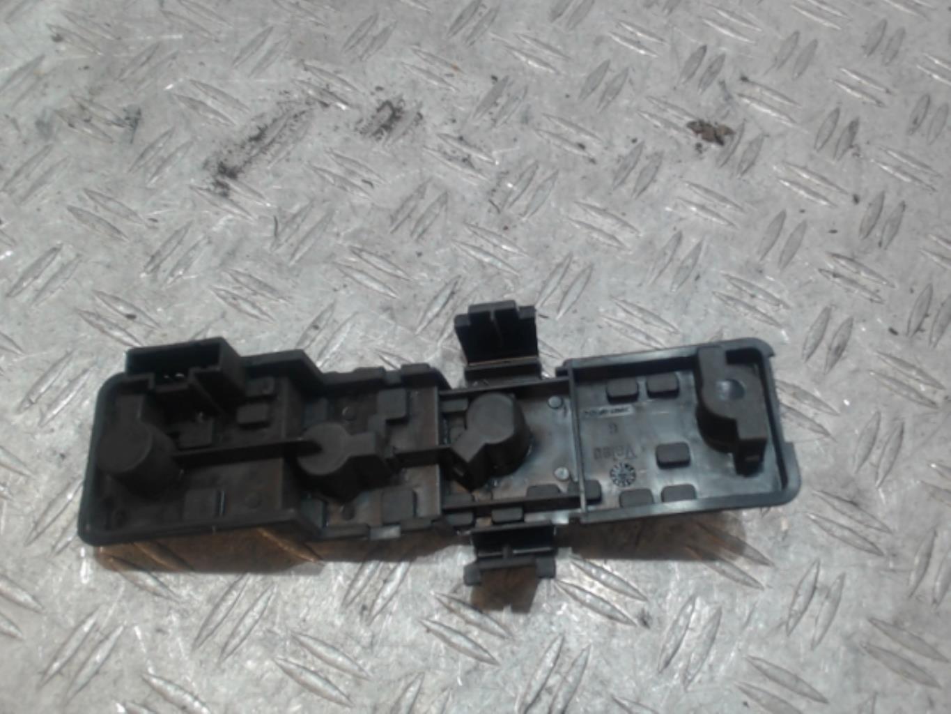Base portalampade fanale posteriore sinistro CITROEN XSARA PICASSO PHASE 2 Diésel - 1