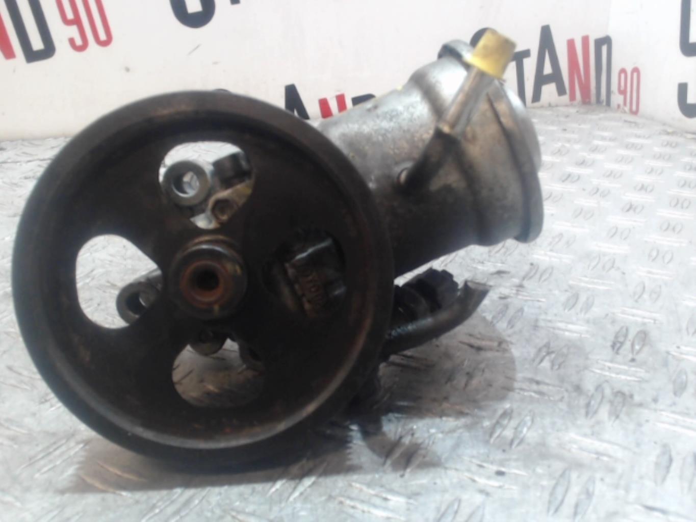 Pompe de direction TOYOTA COROLLA VERSO 2 PHASE 2 Diesel - 1