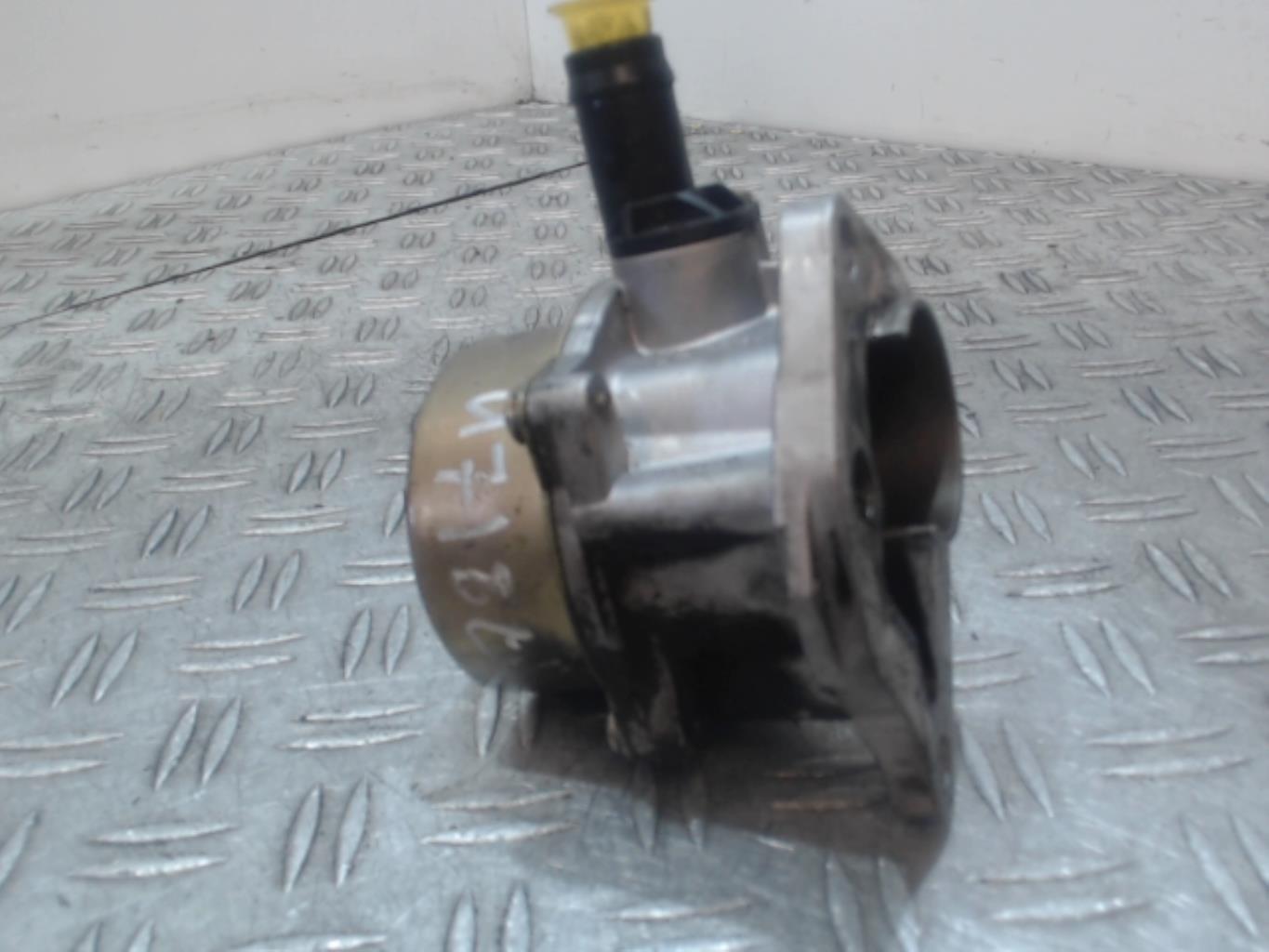 Pompe à vide RENAULT SCENIC 2 PHASE 1 Diesel - 1