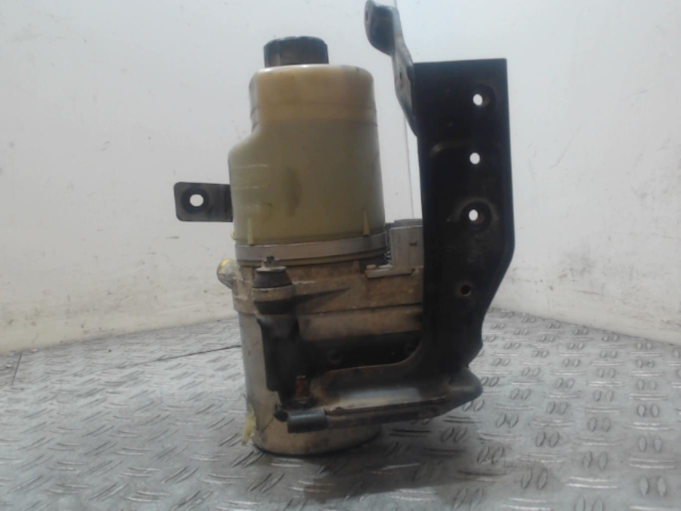 Pompe de direction FORD FOCUS 2 PHASE 1 Diesel - 1