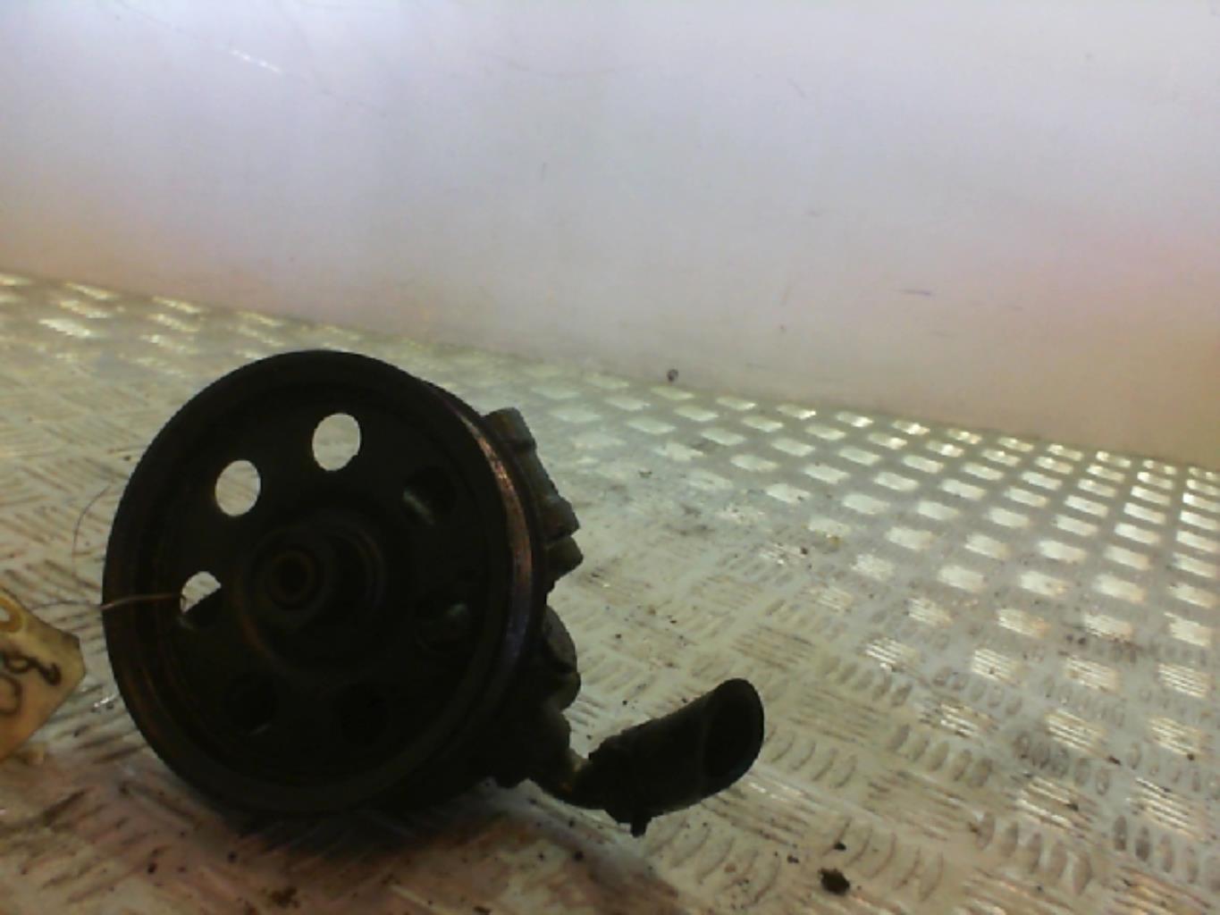 Pompe de direction FORD FOCUS 1 Diesel - 1