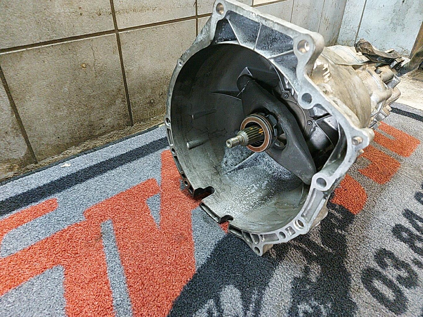 Boite de vitesses BMW SERIE 3 E46 COMPACT PHASE 2 Diesel - 1