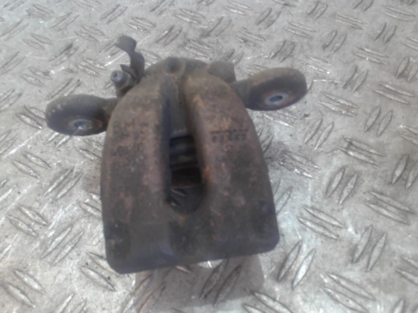 Pinza freni posteriore destra BMW SERIE 1 E87 PHASE 2 Diésel - 1