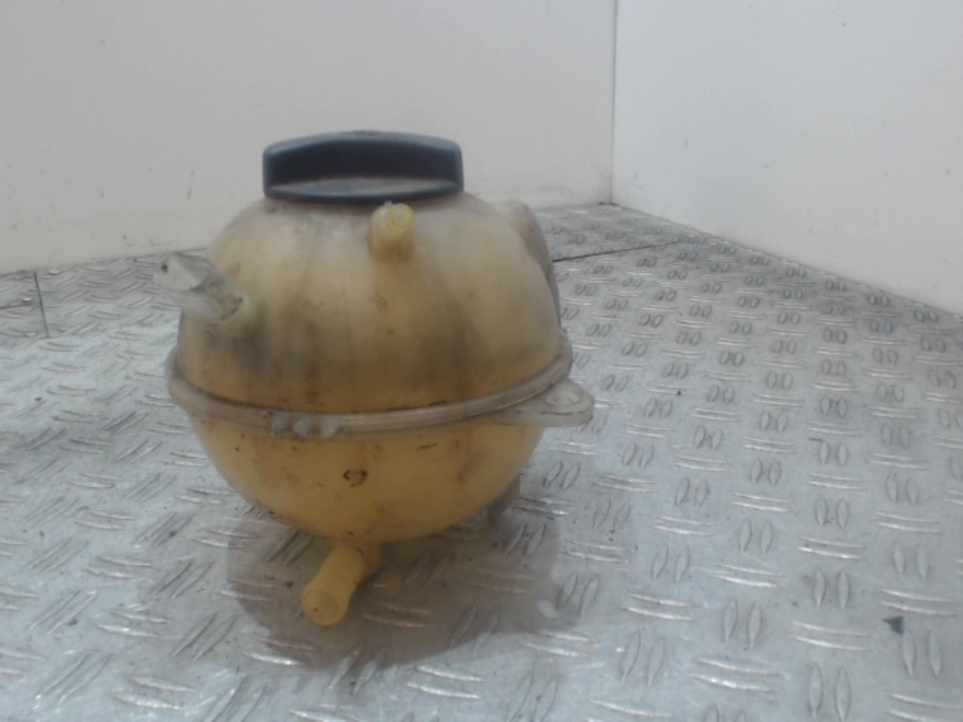 Vase d'expansion AUDI A3 1 PHASE 1 Diesel - 1