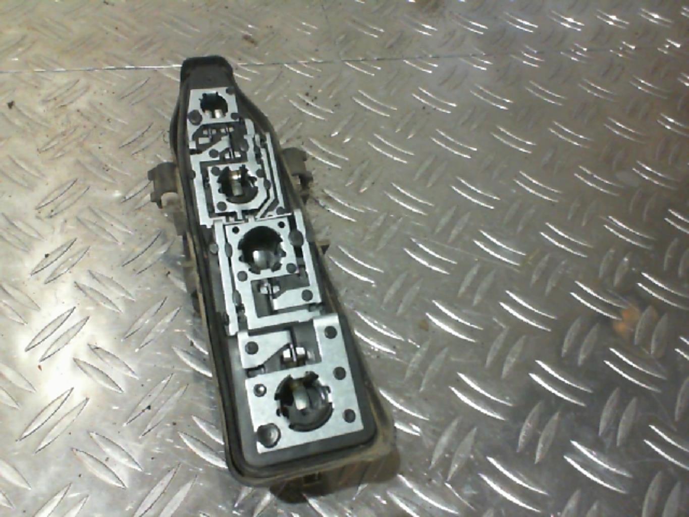Base portalampade fanale posteriore sinistro RENAULT SCENIC 2 PHASE 1 Diésel - 1