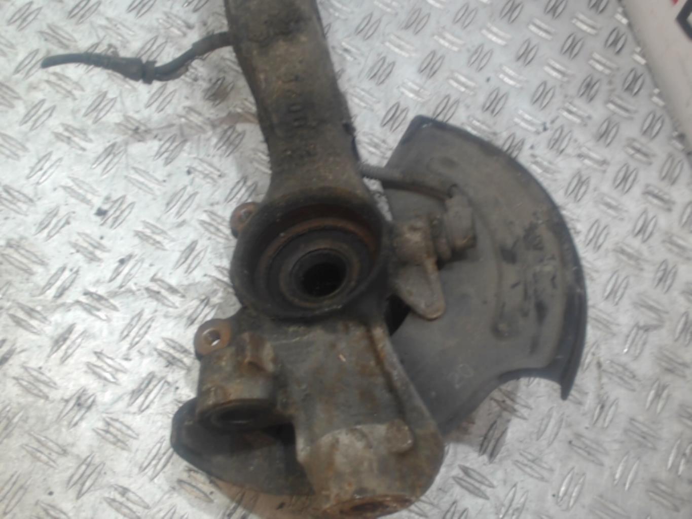 Mozzo anteriore sinistro VOLKSWAGEN PASSAT 4 PHASE 2 BREAK Diésel - 1