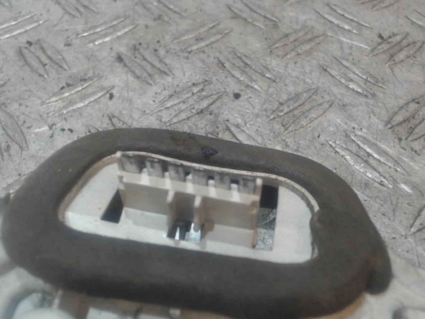 Base portalampade fanale posteriore destro OPEL ASTRA G CABRIOLET Gasolina - 1