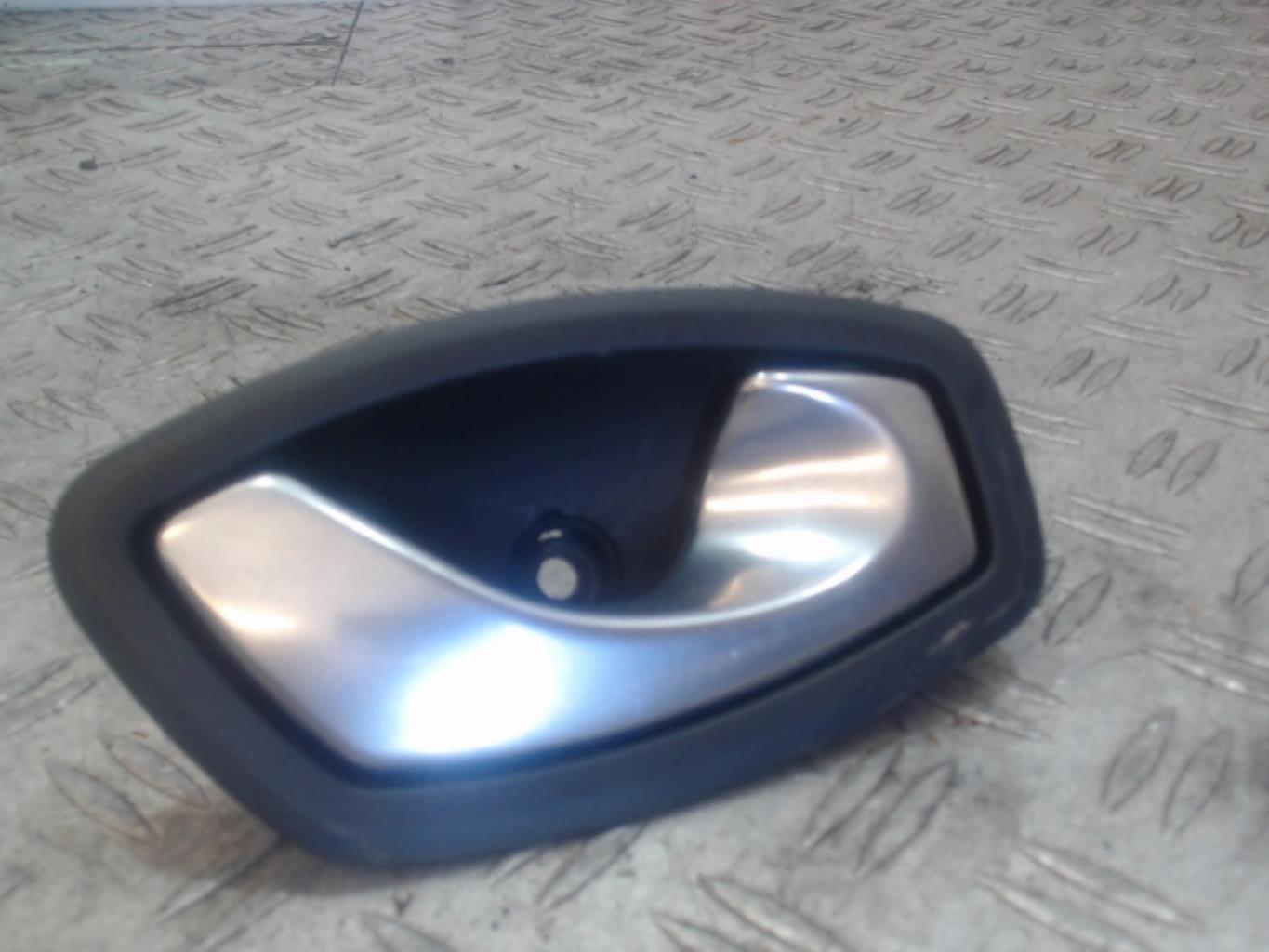Maniglia interna posteriore destra RENAULT MEGANE 3 PHASE 1 Diésel - 1