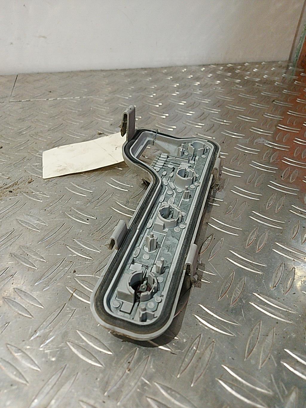 Base portalampade fanale posteriore sinistro OPEL ZAFIRA A PHASE 2 Diésel - 1