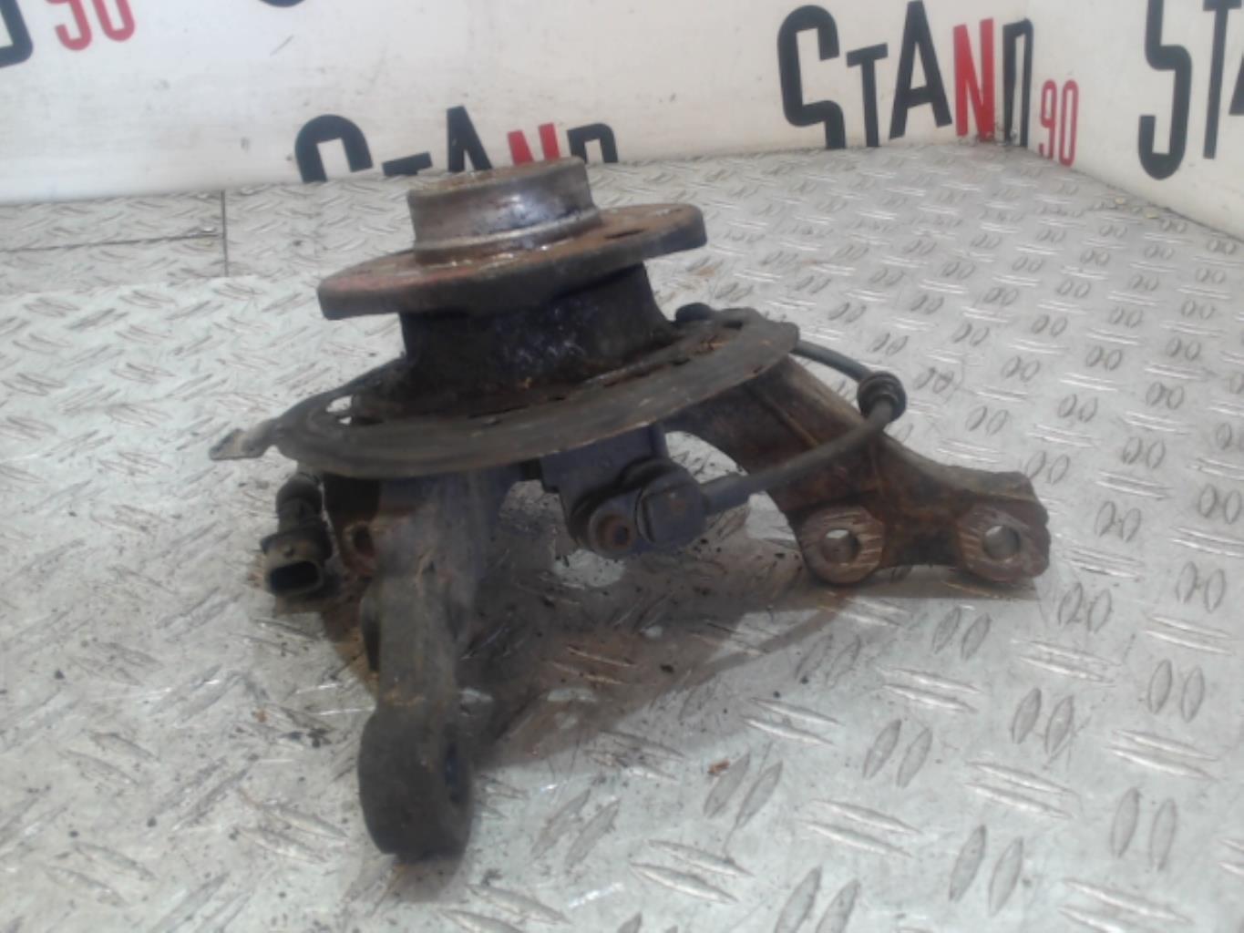 Moyeu avant gauche OPEL CORSA C PHASE 1 Essence - 1