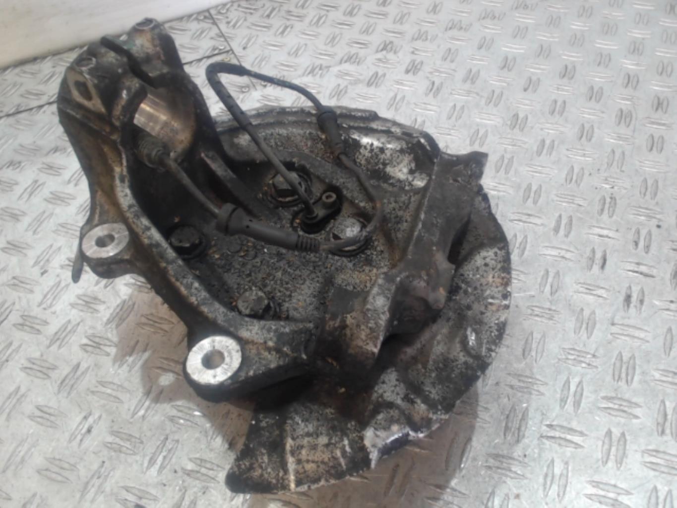 Moyeu avant gauche BMW SERIE 1 E87 PHASE 2 Diesel - 1