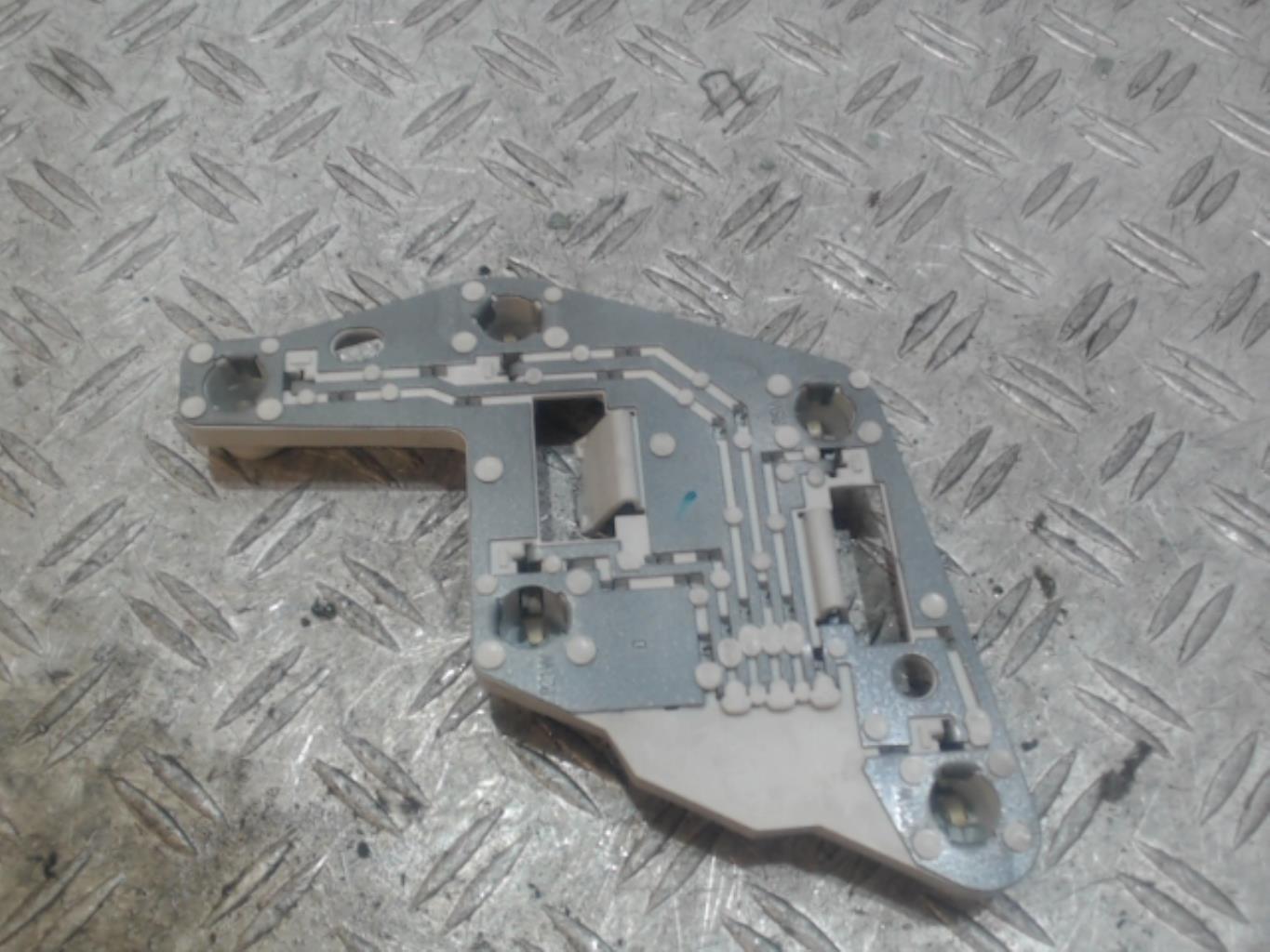 Base portalampade fanale posteriore destro TOYOTA AVENSIS 1 PHASE 2 Diésel - 1