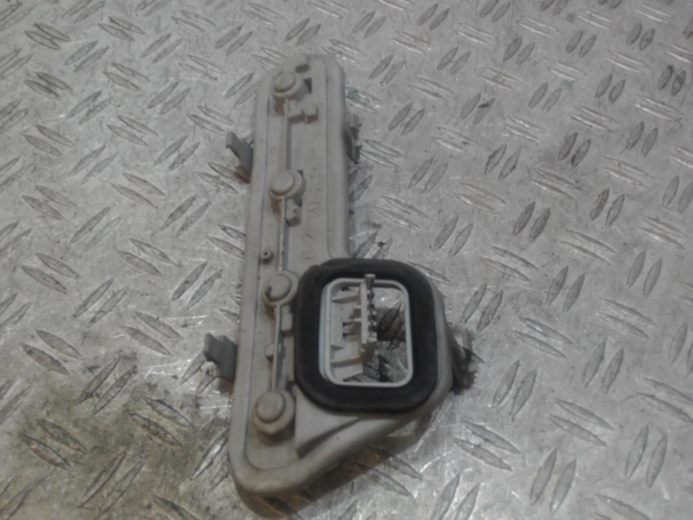 Base portalampade fanale posteriore destro OPEL ZAFIRA A PHASE 2 Diésel - 1