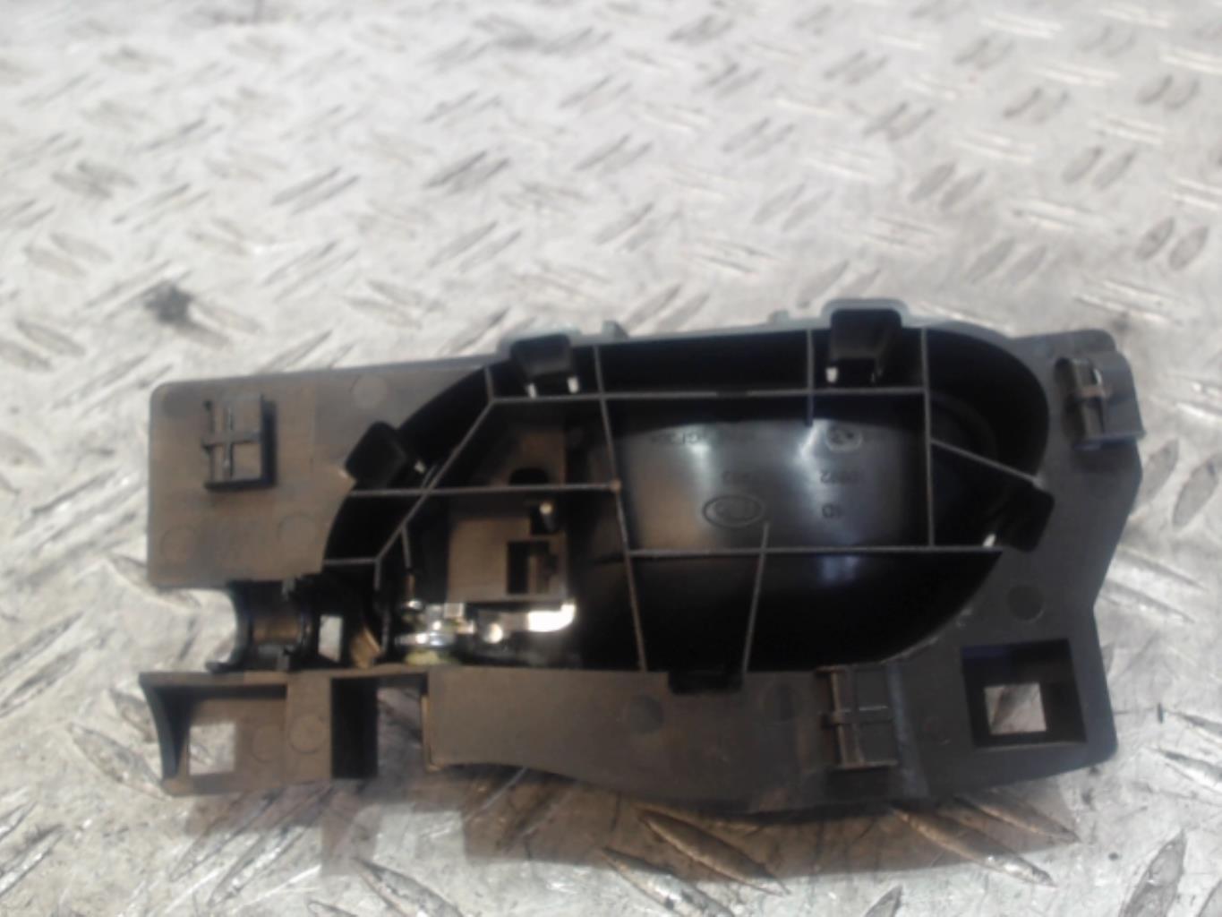 Maniglia interna anteriore destra PEUGEOT 308 1 SW PHASE 1 BREAK Diésel - 1