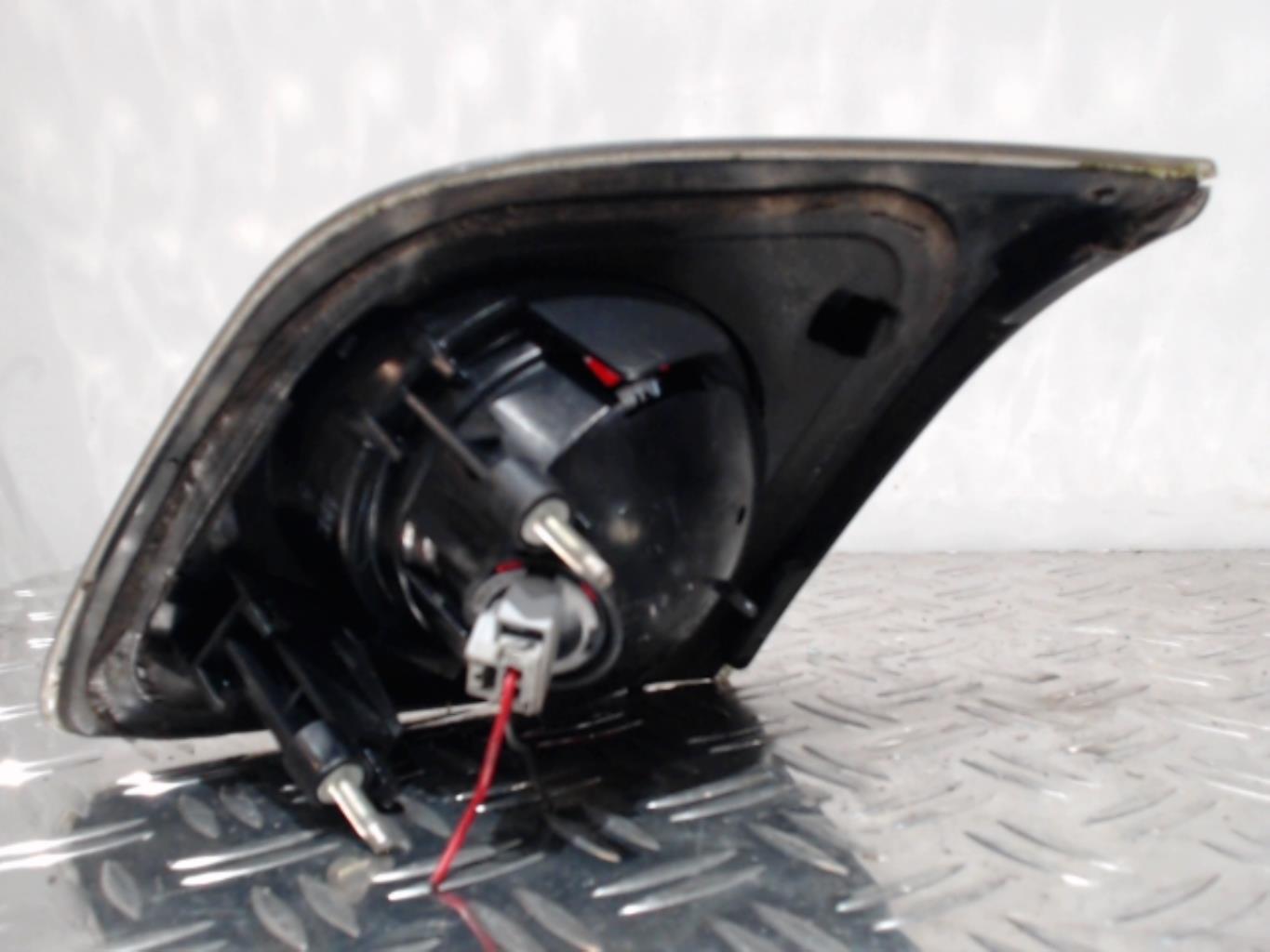Feu arriere secondaire gauche (feux) MAZDA 3 1 PHASE 1 Diesel - 1