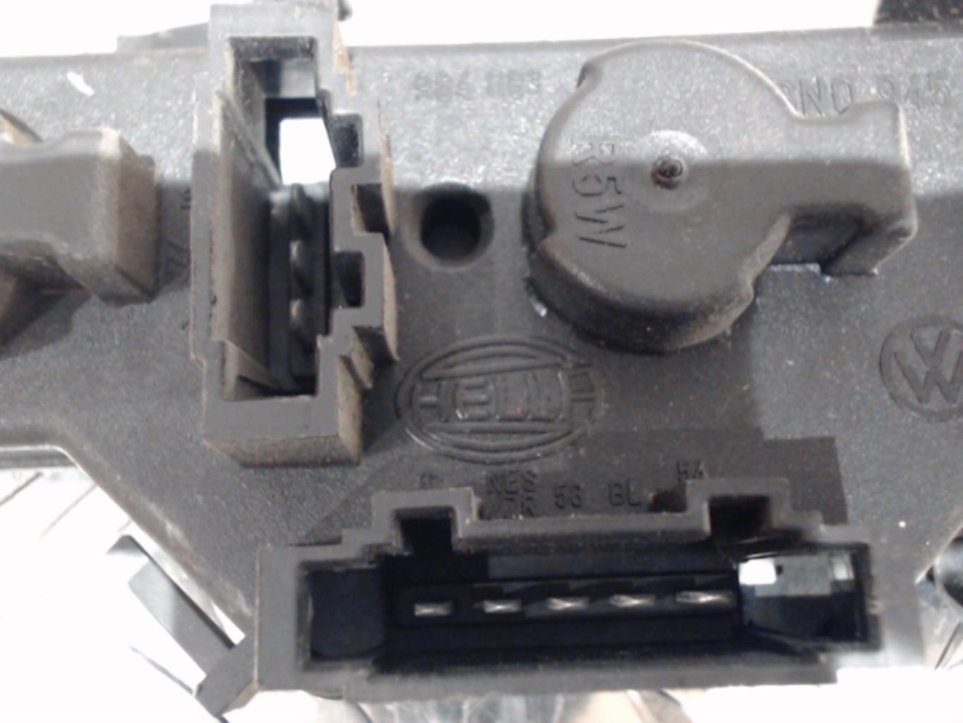 Base portalampade fanale posteriore destro VOLKSWAGEN POLO 3 PHASE 2 Diésel - 1