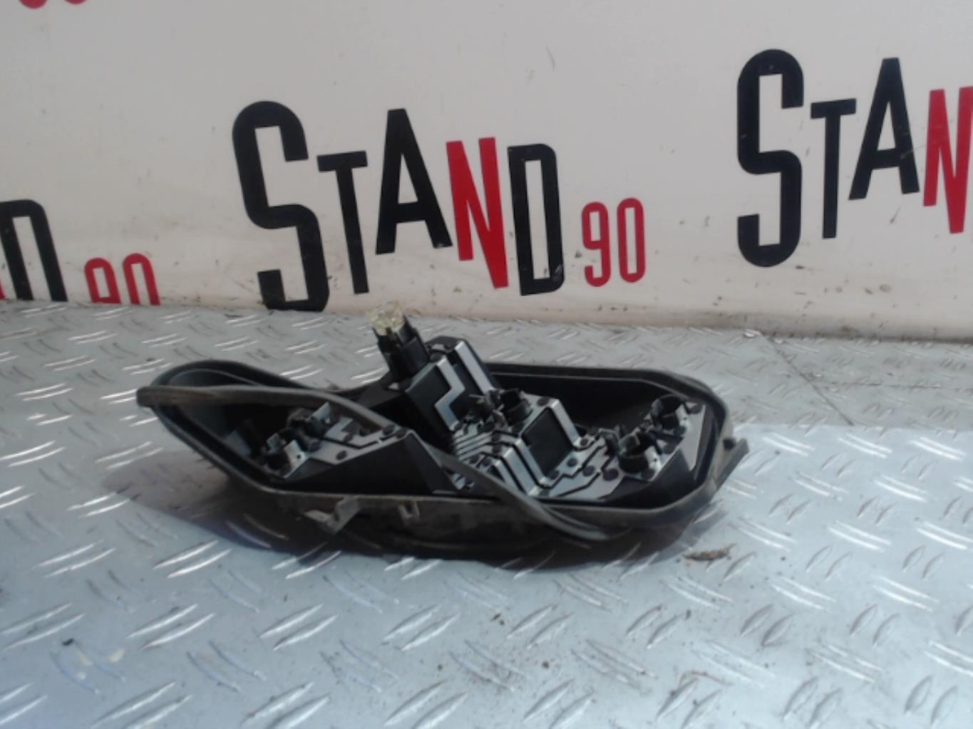 Base portalampade fanale posteriore destro OPEL CORSA D PHASE 2 Diésel - 1