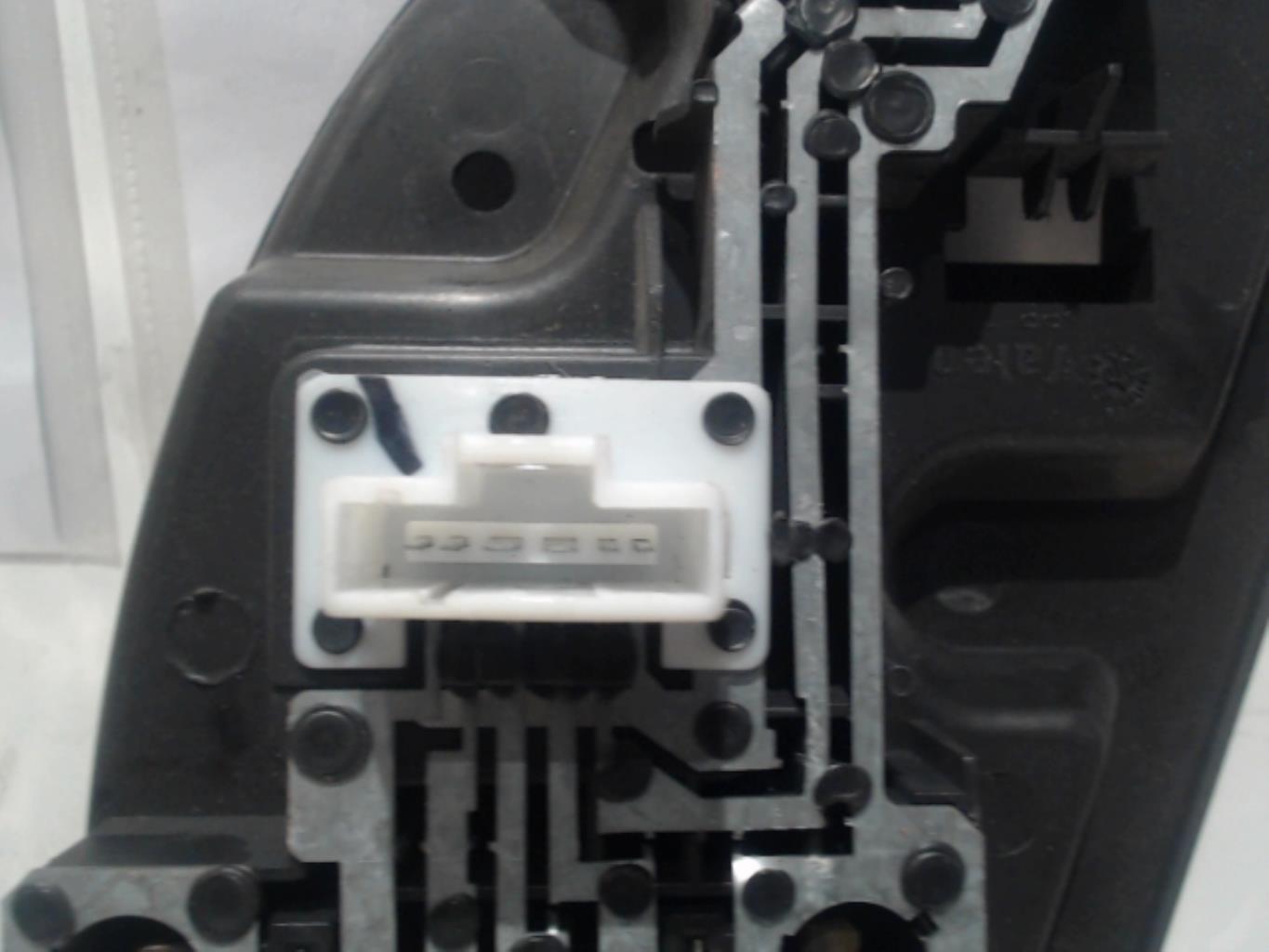 Base portalampade fanale posteriore destro CITROEN C5 1 PHASE 1 Diésel - 1