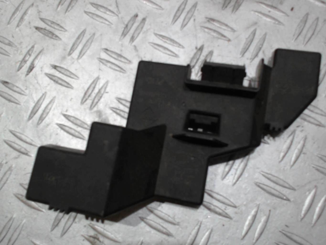 Base portalampade fanale posteriore sinistro FORD KA 1 PHASE 1 Gasolina - 1