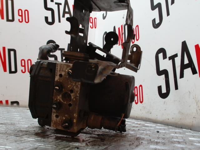 Bloc ABS (freins anti-blocage) AUDI A4 2 AVANT PHASE 1 BREAK Diesel - 1