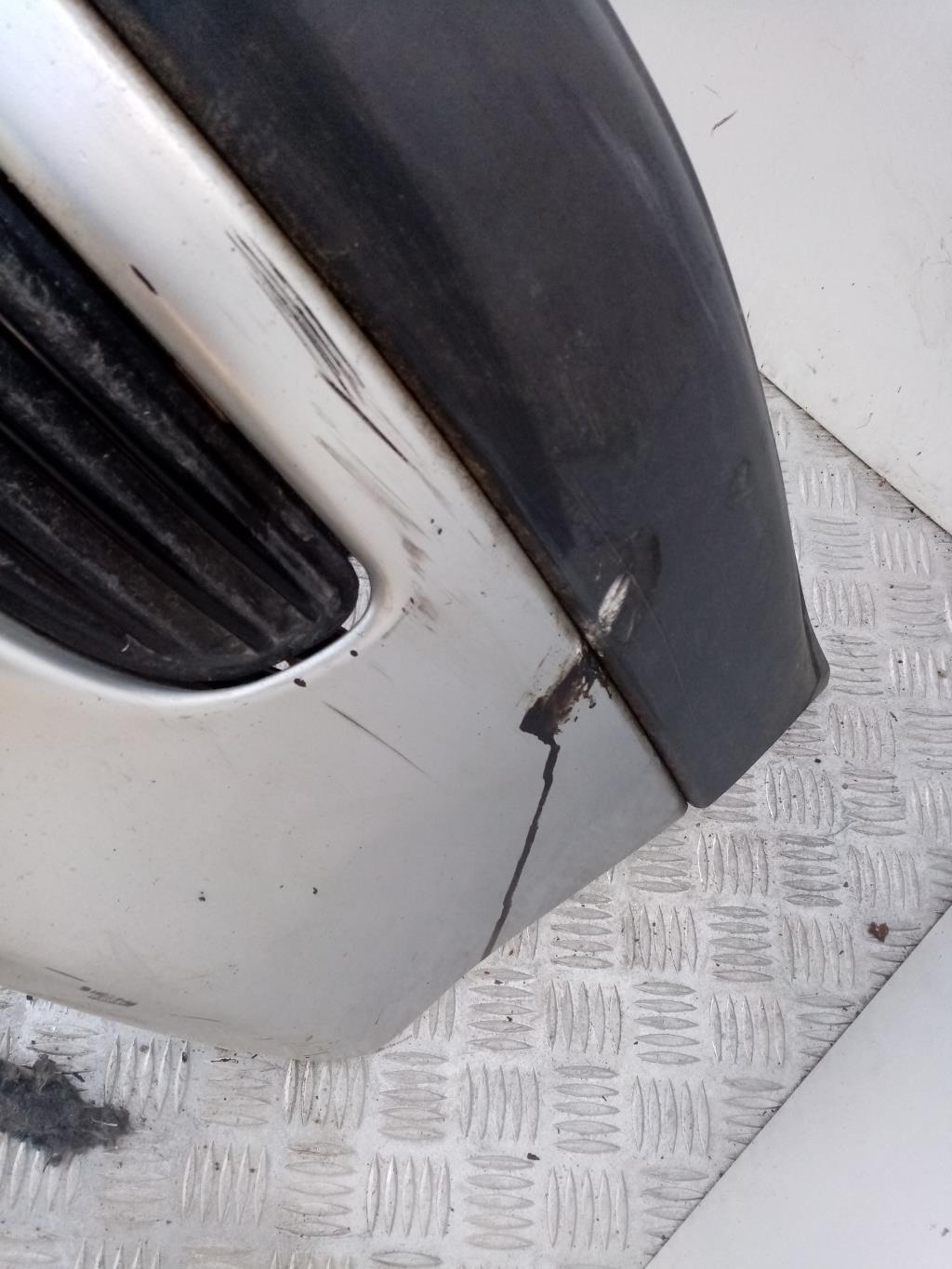 Pare choc avant TOYOTA AVENSIS 1  - 1