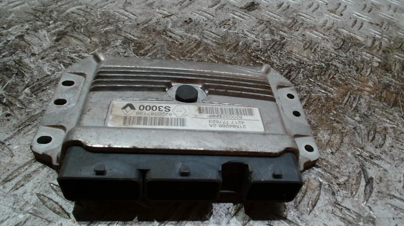 Calculateur RENAULT MEGANE 2 PHASE 1 Essence - 1